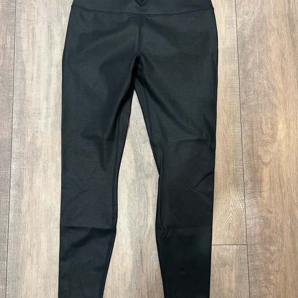 Fabletics Pants - Fabletics High-Waisted Iridescent Luxe Leggings Size Large (Black)